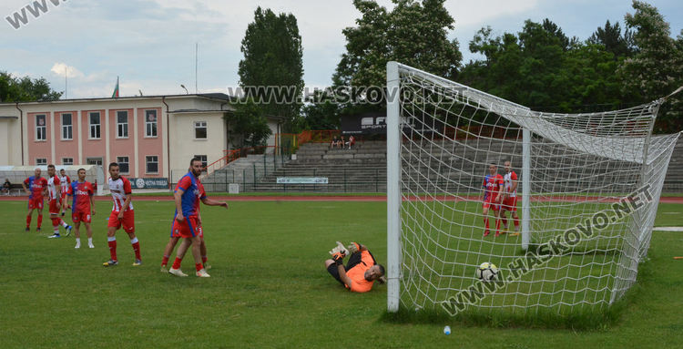 „Хасково“ рестартира сезона с 8:3 срещу „Хеброс“