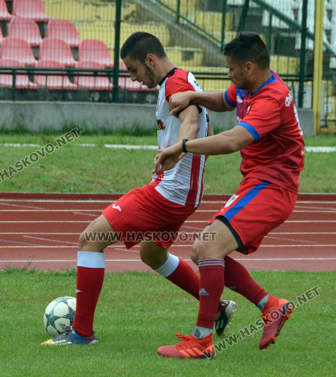 „Хасково“ рестартира сезона с 8:3 срещу „Хеброс“