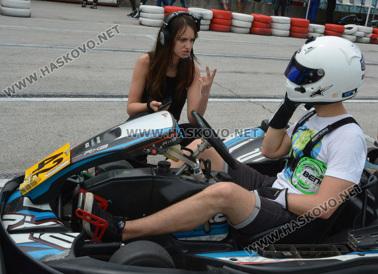  36 на старта с картовете край Хасково