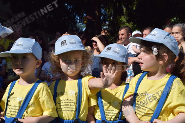 Втора седмица стоят вакантни места за детски учителки в общината