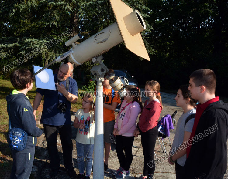 Красивата гледка на частично слънчево затъмнение заснеха в Планетриума „Джордано Бруно“