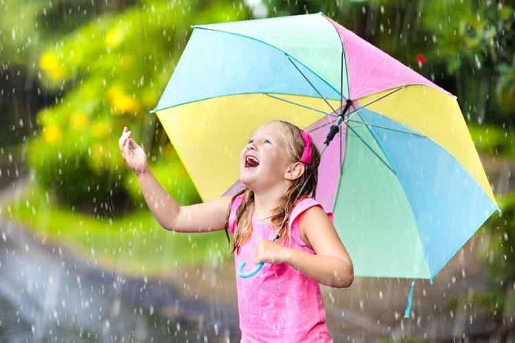 Първият ден на лятото облачен и дъждовен