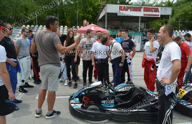  36 на старта с картовете край Хасково