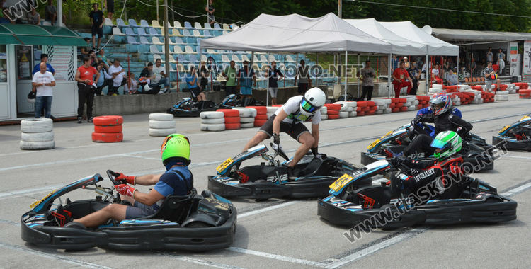  36 на старта с картовете край Хасково