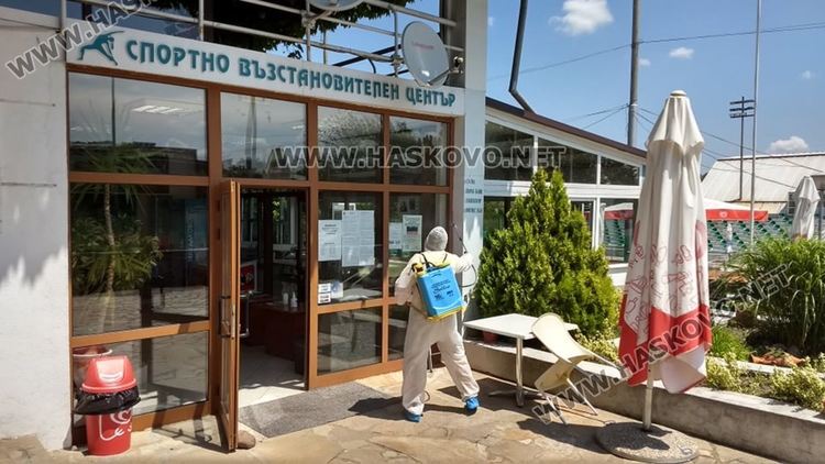 Пълна дезинфекция на тенис кортовете на “Кенана”