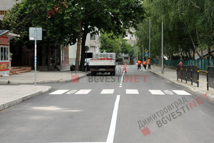 Да изхвърлим боклука по европейски на новоремонтирана улица в Димитровград