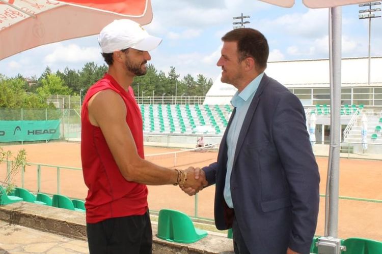 Карантина за кмета на Хасково заради срещата му с Димитров и Гро, резултатът от теста му готов следобед