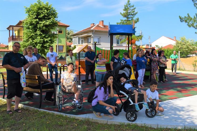 Дневен център „Надежда“ в Харманли отвори врати за 90 потребители