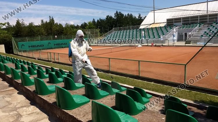 Пълна дезинфекция на тенис кортовете на “Кенана”