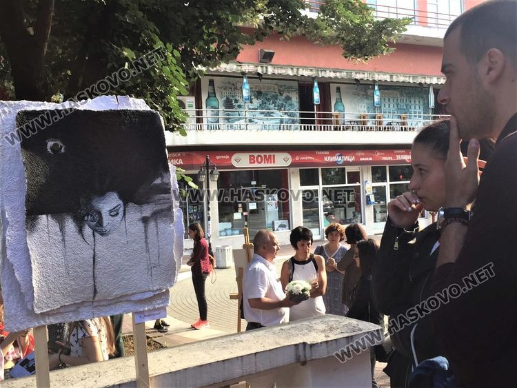 Цветни и черно-бели мисли от чисто бели души  