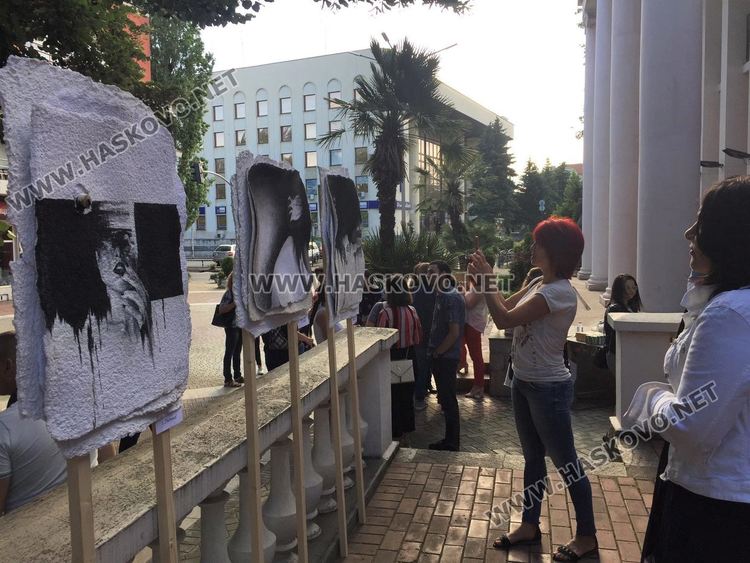 Цветни и черно-бели мисли от чисто бели души  