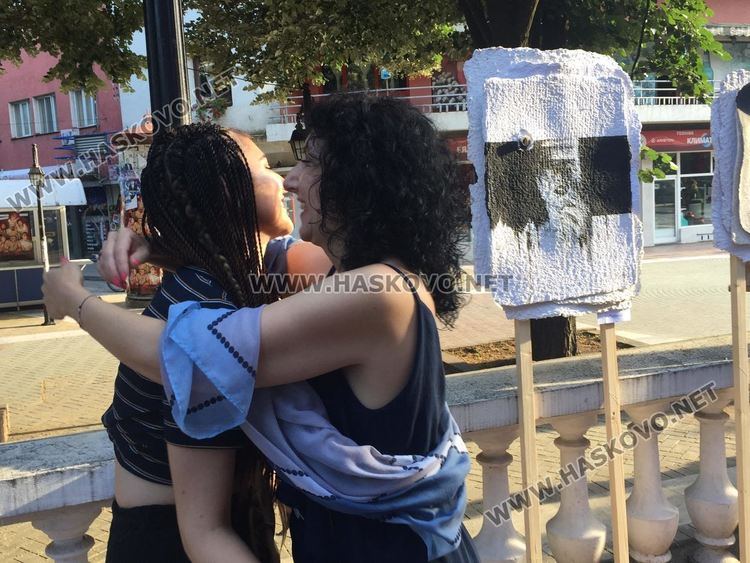 Цветни и черно-бели мисли от чисто бели души  