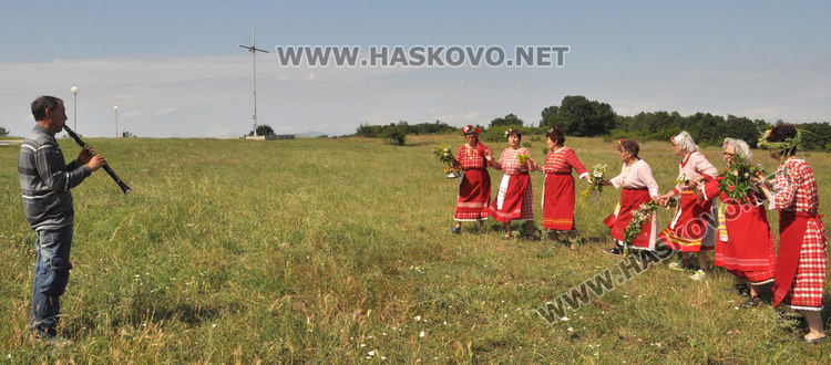 Всяка тревичка е полезна, всяка разходка е здраве, казват в с. Крум