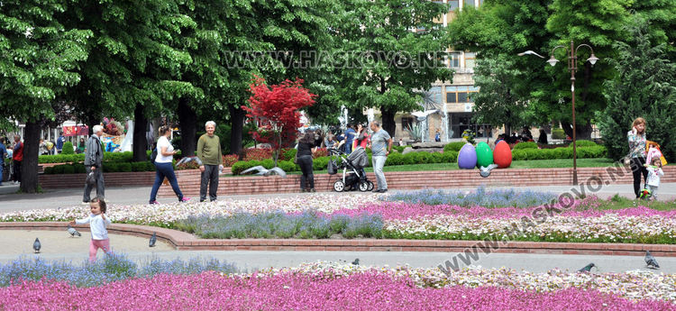 983-ма с нова работа през май