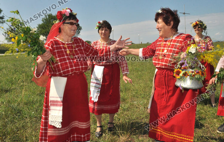 Всяка тревичка е полезна, всяка разходка е здраве, казват в с. Крум