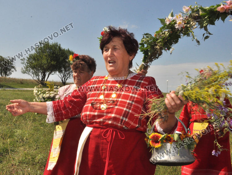 Всяка тревичка е полезна, всяка разходка е здраве, казват в с. Крум