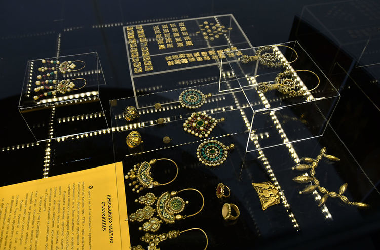 Показват Преславското съкровище