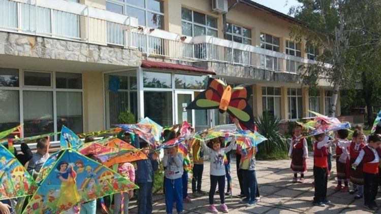 По проект ДГ "Осми март" разширяват състава на непедагогическия си персонал