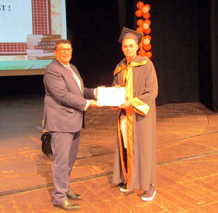 40 млади специалисти се дипломираха в 60-тата юбилейна година на ПГИ „Карл Маркс“-Смолян