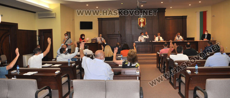 Паркираме и с SMS в „синята зона“ в Хасково