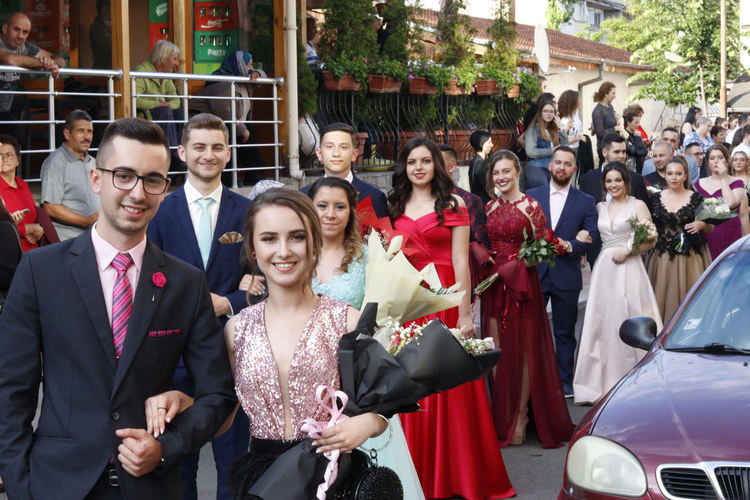 Абитуриенти огласиха Ардино