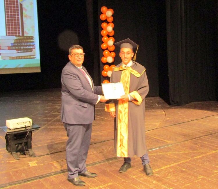 40 млади специалисти се дипломираха в 60-тата юбилейна година на ПГИ „Карл Маркс“-Смолян