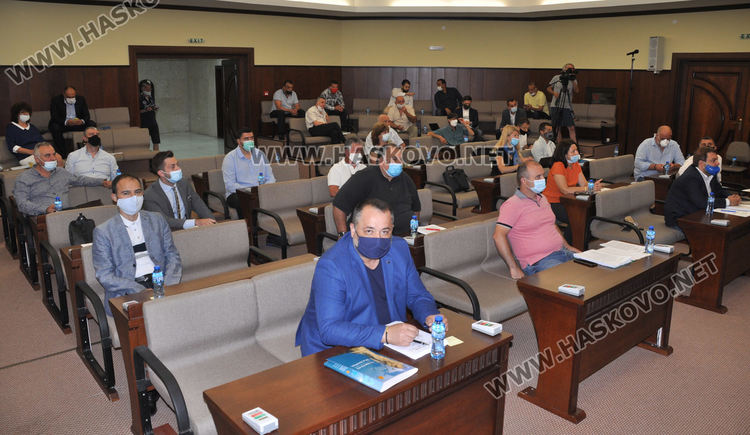 Паркираме и с SMS в „синята зона“ в Хасково