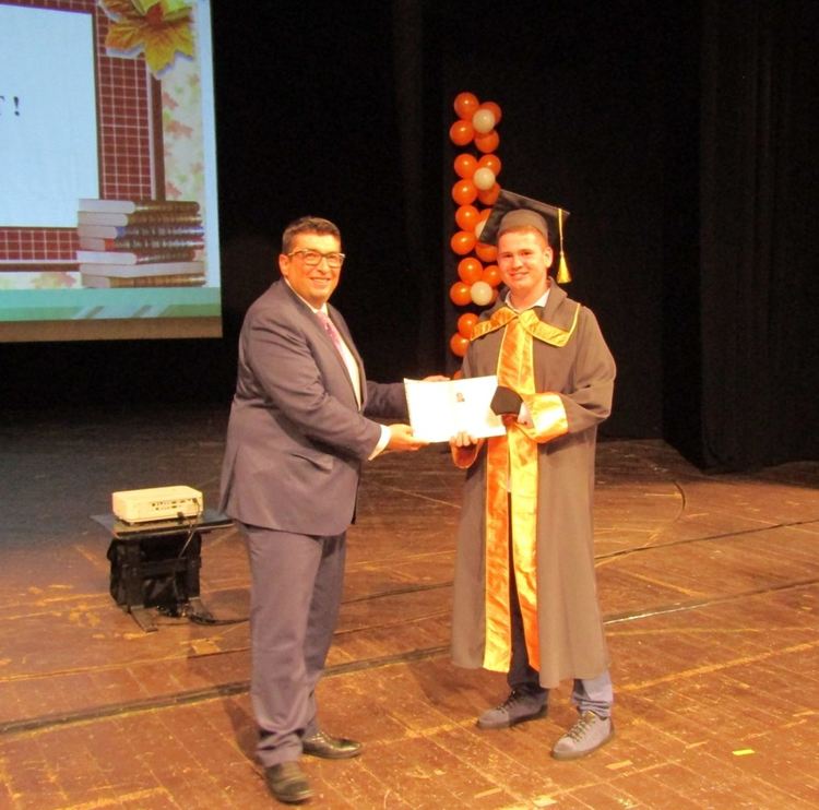 40 млади специалисти се дипломираха в 60-тата юбилейна година на ПГИ „Карл Маркс“-Смолян