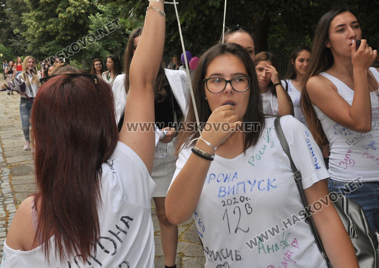 Ясим Якуб е отличник във ФСГ, избраха Мис и Мистър на випуска