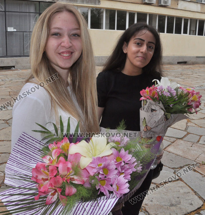 Ясим Якуб е отличник във ФСГ, избраха Мис и Мистър на випуска