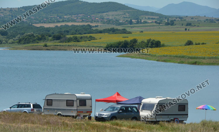 Рибари се отдадоха на любимото хоби в Световния ден на риболова  