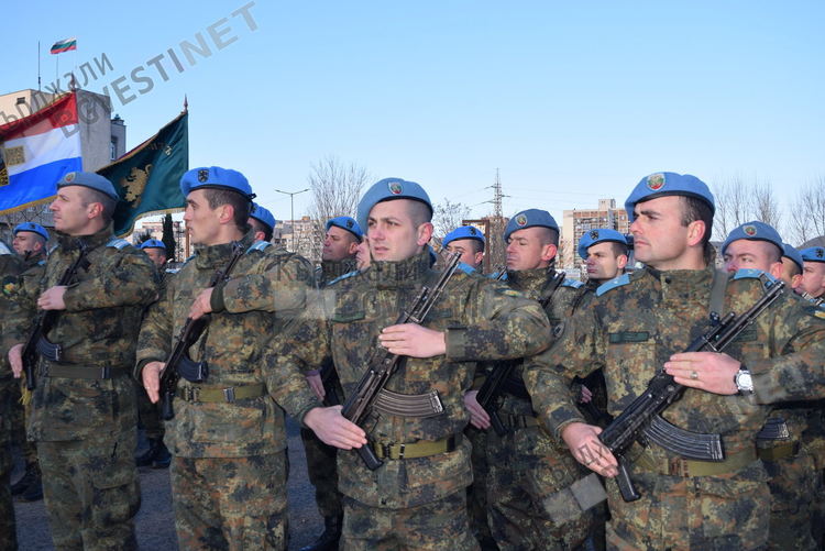 Търсят кърджалийци с граждански специалности за армията, Бюрото по труда посредничи