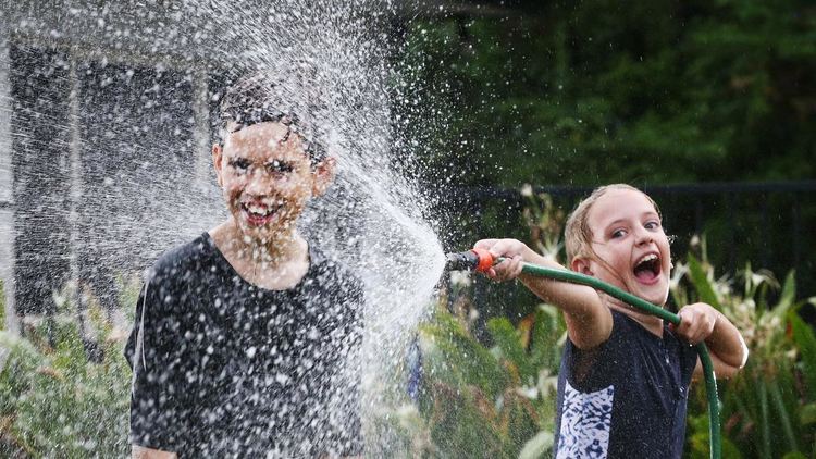 Слънце и жега в неделя