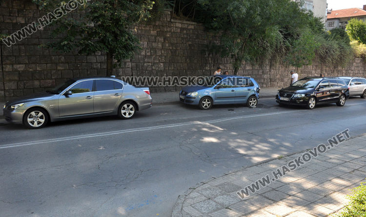 Поло и Пасат катастрофираха на Кърджалийска