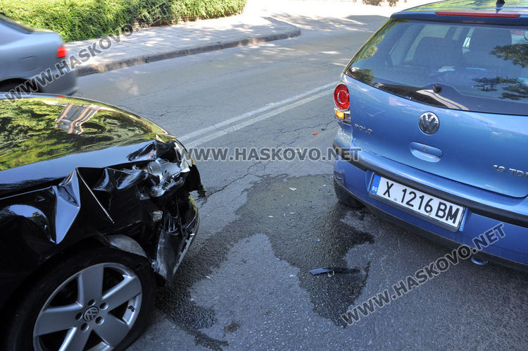 Поло и Пасат катастрофираха на Кърджалийска