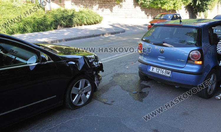 Поло и Пасат катастрофираха на Кърджалийска