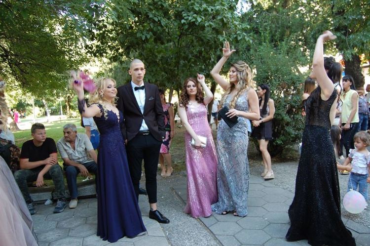 Абитуриентите на ПГСС отпразнуваха своя бал