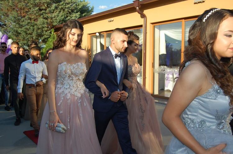 Абитуриентите на ПГСС отпразнуваха своя бал