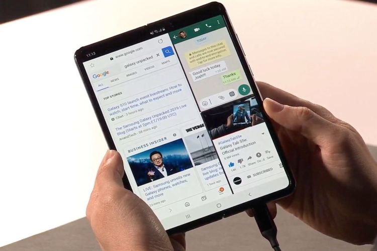 Samsung готви "достъпен" Galaxy Fold