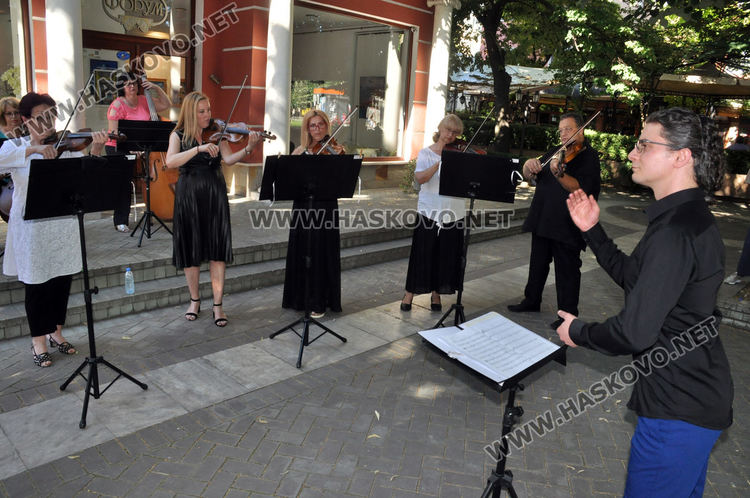 Първоюлски концерт на Камерния оркестър на Хасково