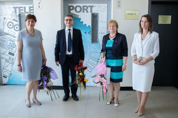 В присъствието на министъра на образованието Красимир  Вълчев и при домакинството на ВУТП, ректорите на ВУТП проф. Миглена Темелкова, на МУ-Пловдив проф. д-р Мариана Мурджева, на МУ-Плевен проф. Славчо Томов и Директорът на Дирекция „Международно сътрудничество, акредитация и качество“ в МУ-Варна проф. д-р Дора Костадинова подписаха меморандуми за съвместна дейност в разработването на интегрирани интердисциплинарни обучения на студенти в електронна среда.