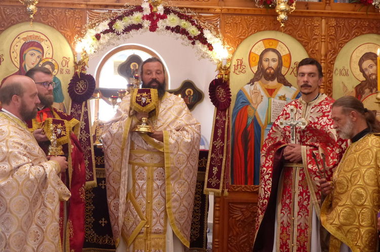 Митрополит Николай ще освети новия трети храм в манастира "Св. Пантелеймон" над Смолян