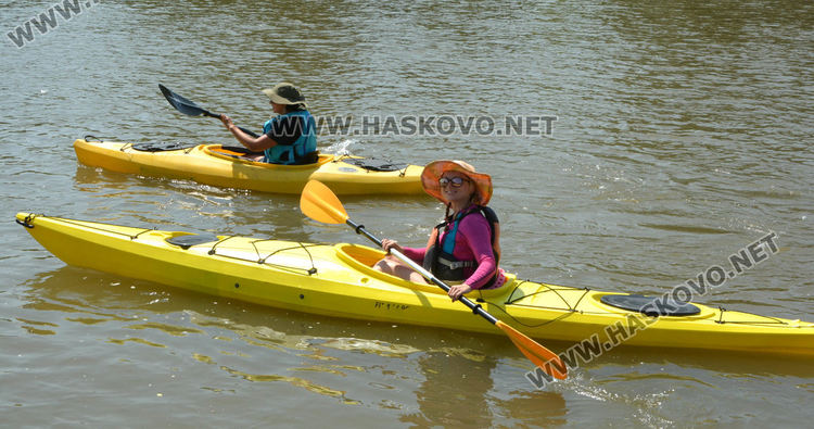 Гребци от цялата страна се впуснаха във водно приключение по р.Марица