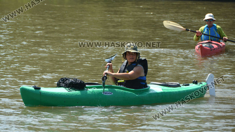 Гребци от цялата страна се впуснаха във водно приключение по р.Марица