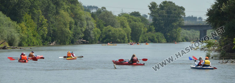 Гребци от цялата страна се впуснаха във водно приключение по р.Марица