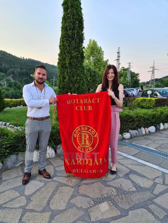 Ротация в ръководството на Ротаракт клуб Кърджали, Синан Недим поема огърлицата за година