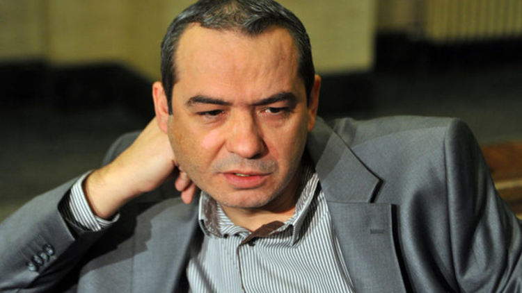 Кой е Петьо Петров - Пепи Еврото (и жена му)