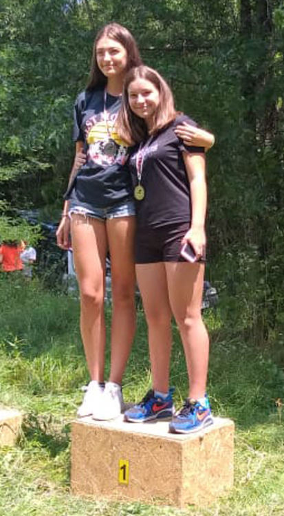 Куп медали и отборно трето място за „Компас“ от състезания край Старозагорските бани