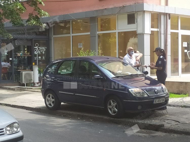 Паркирането в Кърджали се превръща в кошмар, 270 глобени през май въпреки намаления трафик