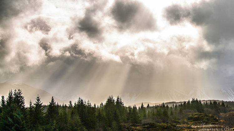 Слънчево с краткотрайни превалявания